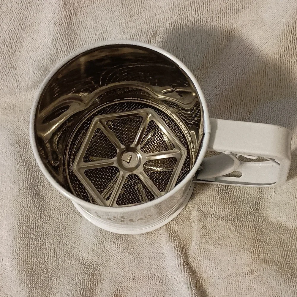 Let it snow sifter for baking